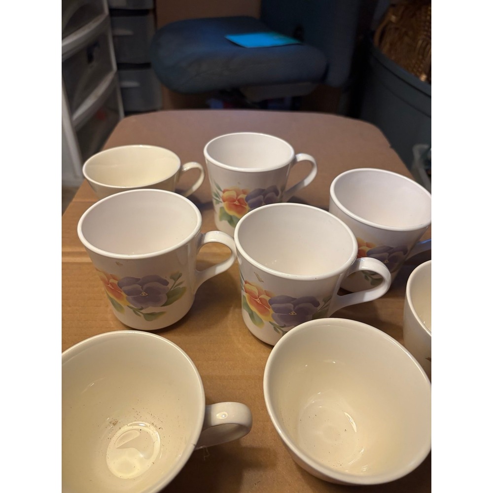 Lot Of Country Garden Cottage flowers colorful Corning tea cups and one creamer